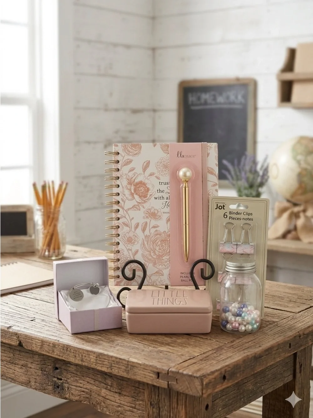 🍎 DELUXE Brand New‎ 5-Piece Teacher Appreciation Gift & Desk Bundle 🍎